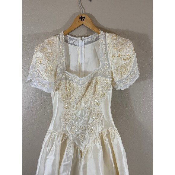Vintage 1980's/1990's Beaded Bodice Silk Wedding Gown - Small - Picture 5 of 16